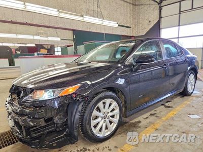 2018 TOYOTA CAMRY LE 4T1B11HK6JU031227 - główne zdjęcie licytacji z USA - miniatura