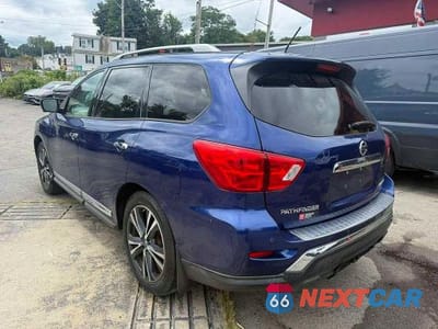 Drugie zdjęcie samochodu z przodu: 2018 NISSAN PATHFINDER PLATINUM VIN:5N1DR2MN0JC620741 - miniatura