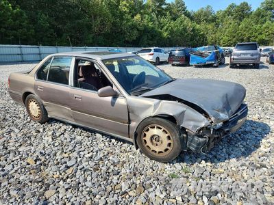 Czwarte zdjęcie samochodu z boku: 1992 HONDA ACCORD EX VIN:1HGCB7671NA219783 - miniatura
