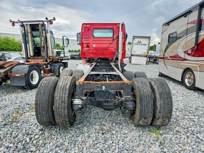 Zdjęcie 6 z 12 samochodu: 2014 VOLVO VNM TRUCK CAB AND CHASSIS VIN:4V4MC9EG8EN166641 - miniatura