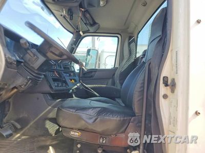 Zdjęcie 7 z 13 samochodu: 2019 INTERNATIONAL LT625 SEMI TRUCK VIN:3HCKZTZRXKL160476 - miniatura