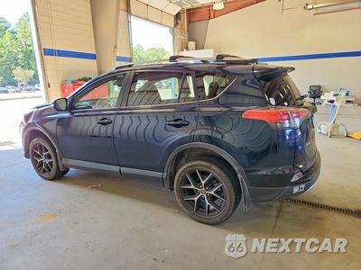 Drugie zdjęcie samochodu z przodu: 2018 TOYOTA RAV4 SE VIN:JTMJFREV3JJ743758 - miniatura