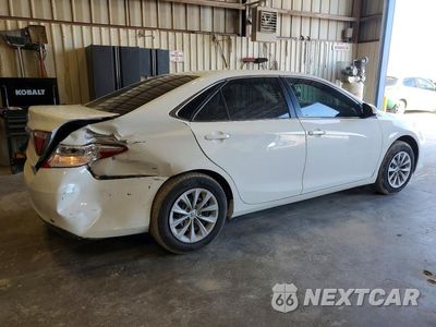 Trzecie zdjęcie samochodu z tyłu: 2016 TOYOTA CAMRY LE VIN:4T4BF1FKXGR516943 - miniatura