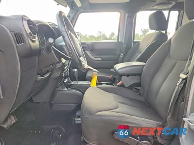 Zdjęcie 7 z 13 samochodu: 2014 JEEP WRANGLER UNLIMITED SPORT VIN:1C4BJWDG4EL306074 - miniatura