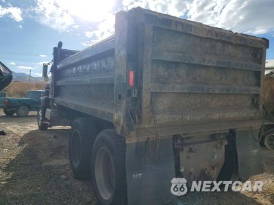 Drugie zdjęcie samochodu z przodu: 1985 FREIGHTLINER CONVENTIONAL DUMP TRUCK VIN:1FUPYDYBXFP249371 - miniatura