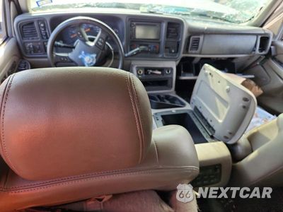 Zdjęcie 8 z 13 samochodu: 2005 CHEVROLET TAHOE K1500 VIN:1GNEK13T95R213549 - miniatura