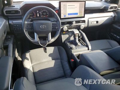 Zdjęcie 8 z 12 samochodu: 2025 TOYOTA 4RUNNER TRD SPORT PREMIUM VIN:JTEVA5BR3S5058195 - miniatura