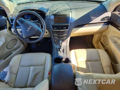 Zdjęcie 8 z 13 samochodu: 2018 LINCOLN MKT VIN:2LMHJ5AT8JBL01072 - miniatura