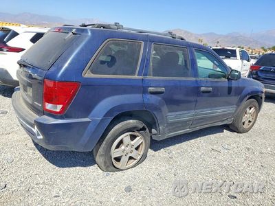 Trzecie zdjęcie samochodu z tyłu: 2005 JEEP GRAND CHEROKEE LAREDO VIN:1J4HS48N95C706758 - miniatura
