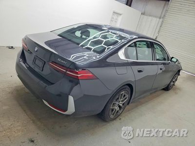 Trzecie zdjęcie samochodu z tyłu: 2026 BMW 530 XI VIN:WBA53FJ02TCX42558 - miniatura