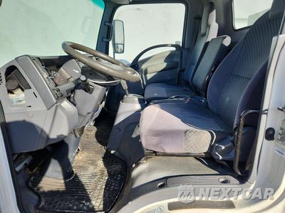 Zdjęcie 7 z 11 samochodu: 2012 ISUZU NPR HD VIN:54DC4W1B6CS804179 - miniatura