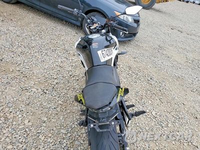Zdjęcie 6 z 9 samochodu: 2023 CF MOTO 650NK VIN:LCEPEVLB6P6000313 - miniatura