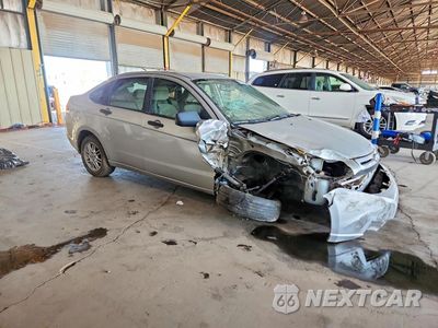 Czwarte zdjęcie samochodu z boku: 2011 FORD FOCUS SE VIN:1FAHP3FN4BW181368 - miniatura