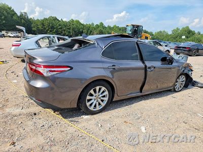 Trzecie zdjęcie samochodu z tyłu: 2020 TOYOTA CAMRY LE VIN:4T1C11AK8LU957033 - miniatura