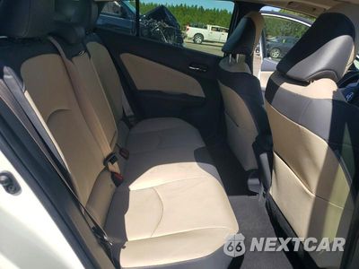 Zdjęcie 10 z 12 samochodu: 2017 TOYOTA PRIUS FOUR VIN:JTDKARFU9H3038633 - miniatura