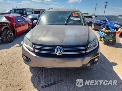 Piąte zdjęcie samochodu w środku: 2012 VOLKSWAGEN TIGUAN S VIN:WVGAV7AX2CW004039 - miniatura