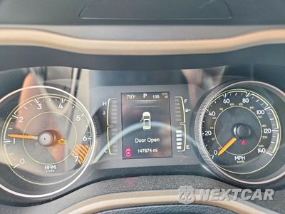 Zdjęcie 9 z 13 samochodu: 2015 JEEP CHEROKEE LATITUDE VIN:1C4PJMCB7FW649882 - miniatura