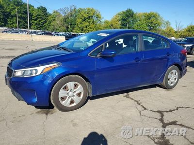 2017 KIA FORTE LX 3KPFK4A7XHE089361 - główne zdjęcie licytacji z USA - miniatura