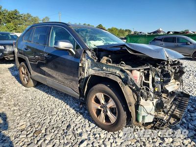 Czwarte zdjęcie samochodu z boku: 2021 TOYOTA RAV4 XLE VIN:2T3W1RFV6MC100444 - miniatura