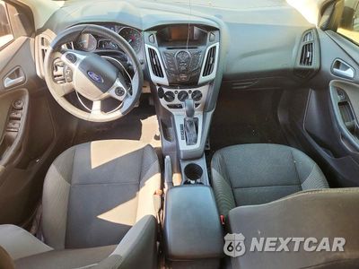 Zdjęcie 8 z 12 samochodu: 2014 FORD FOCUS SE VIN:1FADP3K22EL115062 - miniatura