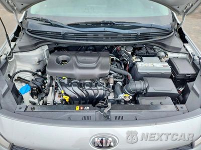 Zdjęcie 11 z 12 samochodu: 2019 KIA RIO S VIN:3KPA24AB4KE182348 - miniatura