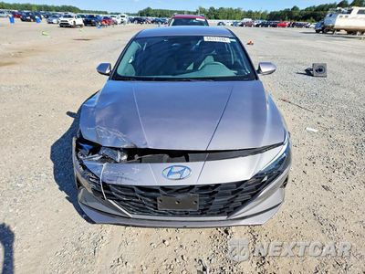 Piąte zdjęcie samochodu w środku: 2023 HYUNDAI ELANTRA SEL VIN:KMHLM4AG9PU565365 - miniatura