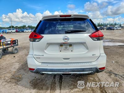 Zdjęcie 6 z 13 samochodu: 2017 NISSAN ROGUE SV VIN:KNMAT2MT3HP612451 - miniatura