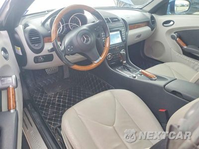 Zdjęcie 8 z 12 samochodu: 2009 MERCEDES-BENZ SLK 300 VIN:WDBWK54F09F192044 - miniatura