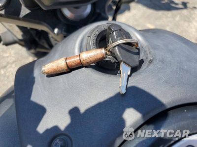 Zdjęcie 8 z 9 samochodu: 2017 KAWASAKI EN650 C VIN:JKAENEC12HDA00883 - miniatura