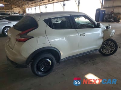 Trzecie zdjęcie samochodu z tyłu: 2016 NISSAN JUKE S VIN:JN8AF5MR1GT602654 - miniatura