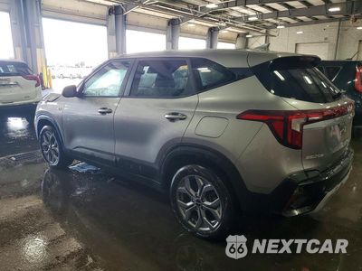 Drugie zdjęcie samochodu z przodu: 2024 KIA SELTOS LX VIN:KNDEPCAA4R7523584 - miniatura