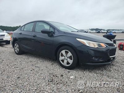 Czwarte zdjęcie samochodu z boku: 2018 CHEVROLET CRUZE LS VIN:1G1BC5SM3J7111852 - miniatura