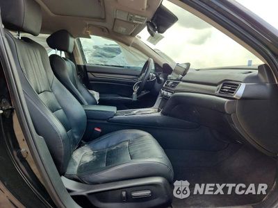 Zdjęcie 7 z 12 samochodu: 2018 HONDA ACCORD TOURING VIN:1HGCV2F90JA025638 - miniatura