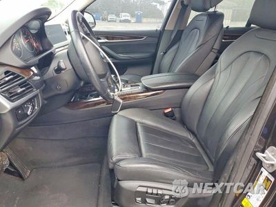 Zdjęcie 7 z 13 samochodu: 2015 BMW X5 XDRIVE50I VIN:5UXKR6C58F0J77573 - miniatura