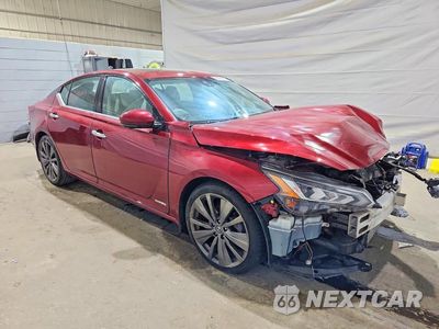 Czwarte zdjęcie samochodu z boku: 2019 NISSAN ALTIMA EDITION ONE VIN:1N4AL4FV8KC158034 - miniatura