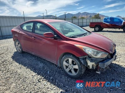 Czwarte zdjęcie samochodu z boku: 2012 HYUNDAI ELANTRA GLS VIN:KMHDH4AE2CU323504 - miniatura