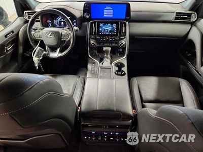 Zdjęcie 8 z 13 samochodu: 2023 LEXUS LX 600 LUXURY VIN:JTJGB7CX1P4029243 - miniatura