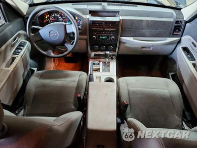 Zdjęcie 8 z 13 samochodu: 2008 JEEP LIBERTY SPORT VIN:1J8GN28K88W288045 - miniatura