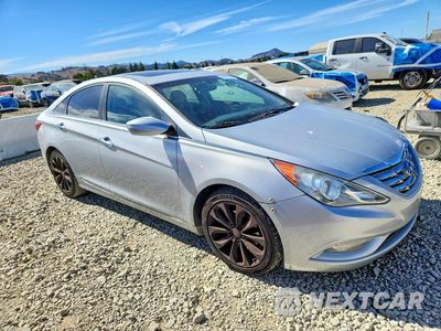 Czwarte zdjęcie samochodu z boku: 2011 HYUNDAI SONATA SE VIN:5NPEC4AC3BH063032 - miniatura