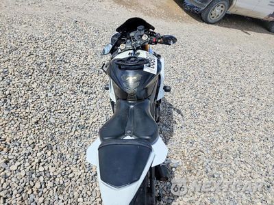 Zdjęcie 6 z 9 samochodu: 2009 YAMAHA YZFR6 VIN:JYARJ16E39A012014 - miniatura
