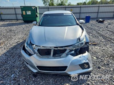 Piąte zdjęcie samochodu w środku: 2017 NISSAN ALTIMA 2.5 SL VIN:1N4AL3AP4HC203000 - miniatura