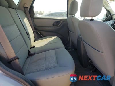 Zdjęcie 11 z 13 samochodu: 2007 FORD ESCAPE XLT VIN:1FMYU03167KA39018 - miniatura