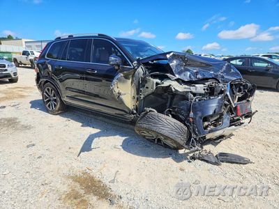 Czwarte zdjęcie samochodu z boku: 2017 VOLVO XC90 T6 VIN:YV4A22PK7H1180887 - miniatura