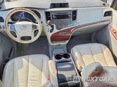 Zdjęcie 8 z 13 samochodu: 2011 TOYOTA SIENNA XLE 8-PASSENGER VIN:5TDYK3DC9BS082832 - miniatura