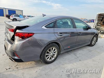 Trzecie zdjęcie samochodu z tyłu: 2018 HYUNDAI SONATA SE VIN:5NPE24AF8JH705370 - miniatura