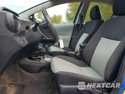 Zdjęcie 7 z 14 samochodu: 2014 TOYOTA PRIUS C TWO VIN:JTDKDTB32E1575031 - miniatura