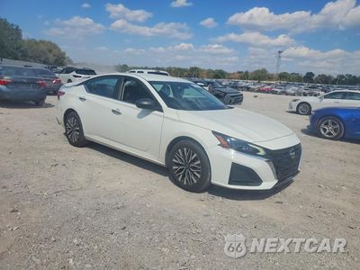 Czwarte zdjęcie samochodu z boku: 2025 NISSAN ALTIMA SV VIN:1N4BL4DV3SN353616 - miniatura