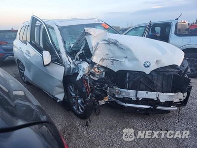 Czwarte zdjęcie samochodu z boku: 2026 BMW X5 XDRIVE50E VIN:5UX43EU07T9137631 - miniatura