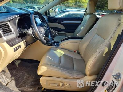 Zdjęcie 7 z 12 samochodu: 2015 TOYOTA HIGHLANDER XLE VIN:5TDJKRFH7FS120657 - miniatura