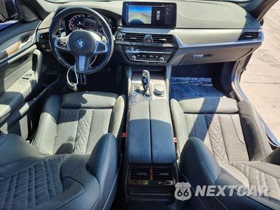 Zdjęcie 8 z 13 samochodu: 2023 BMW 530E VIN:WBA13AG06PCM34985 - miniatura